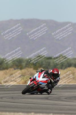 media/Oct-13-2025-Moto Forza (Mon) [[a66d839500]]/2-A Group/Session 3 (Turn 16)/